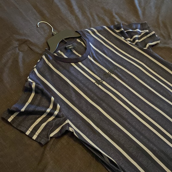 Blue gray light/dark stripes Los Angeles T-shirt - Picture 2 of 4